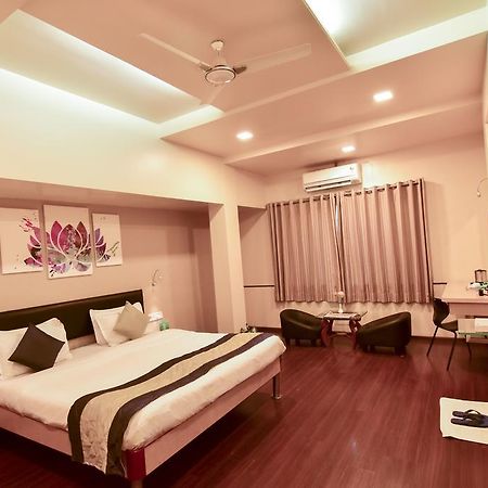 My Bizz Hotel Sapna Pune Exterior photo