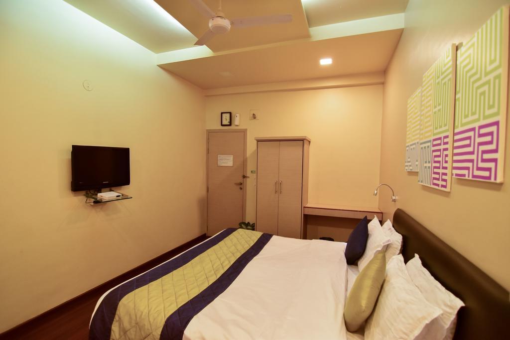 My Bizz Hotel Sapna Pune Exterior photo