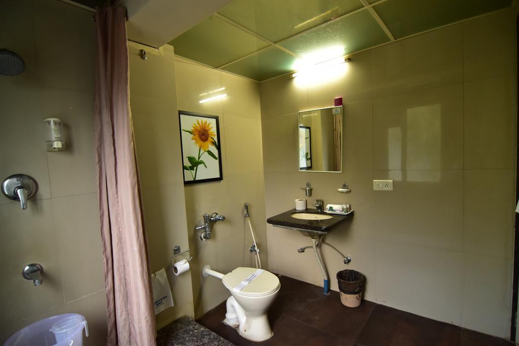My Bizz Hotel Sapna Pune Exterior photo