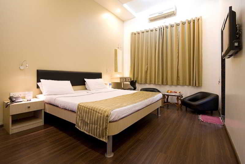 My Bizz Hotel Sapna Pune Exterior photo